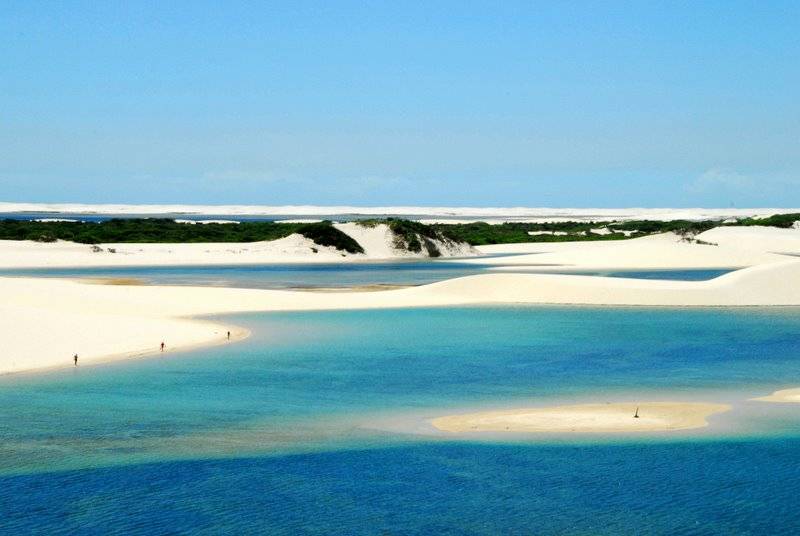 Lagoas formadas na época das chuvas encantam os viajantes